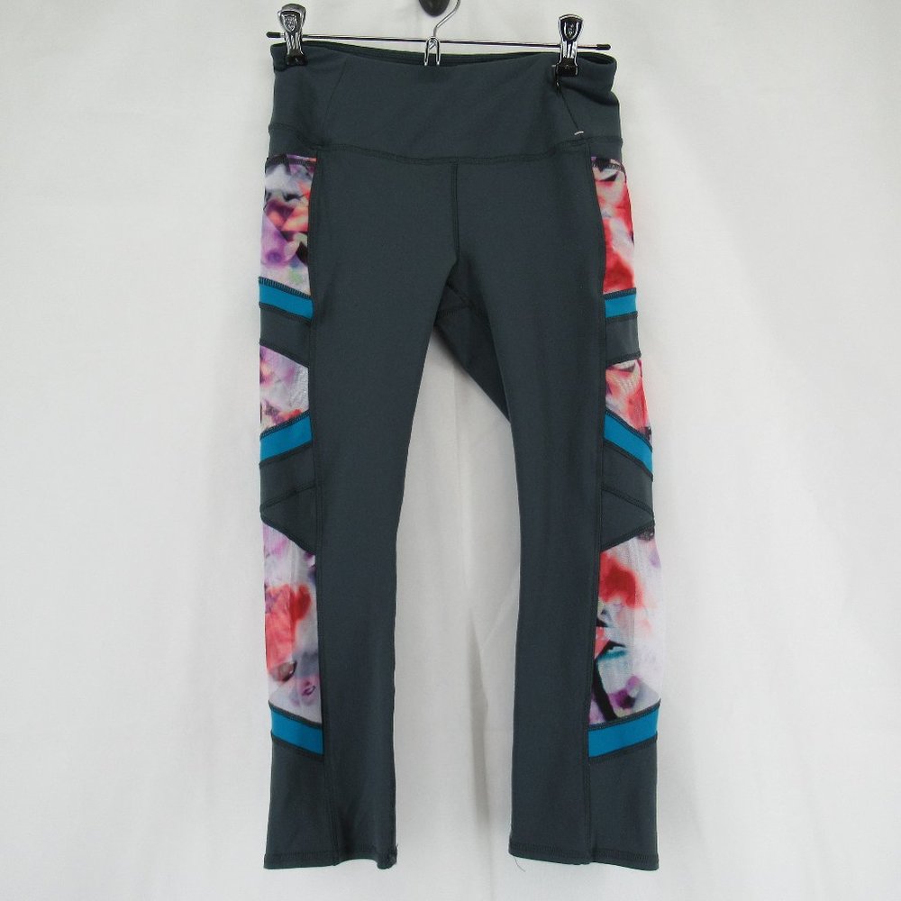 CALIA by Carrie Underwood Gray Capris w/ Pockets - Picture 1 of 14
